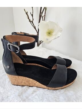 UGG Black Women's Zoe Ii Leather Wedge